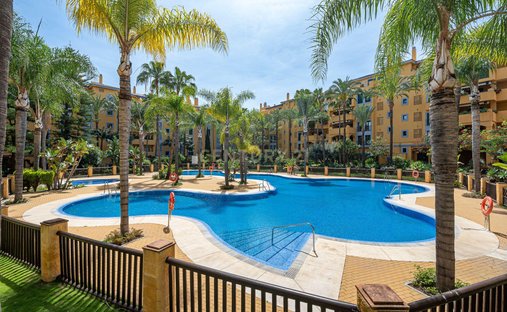 Apartment in San Pedro de Alcantara, Andalusia, Spain 1