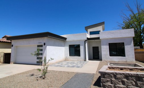 House in Los Ranchos de Albuquerque, New Mexico, United States 1