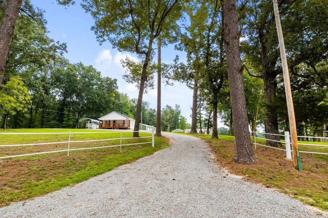House in Camden, Tennessee, United States 2 - 18576607