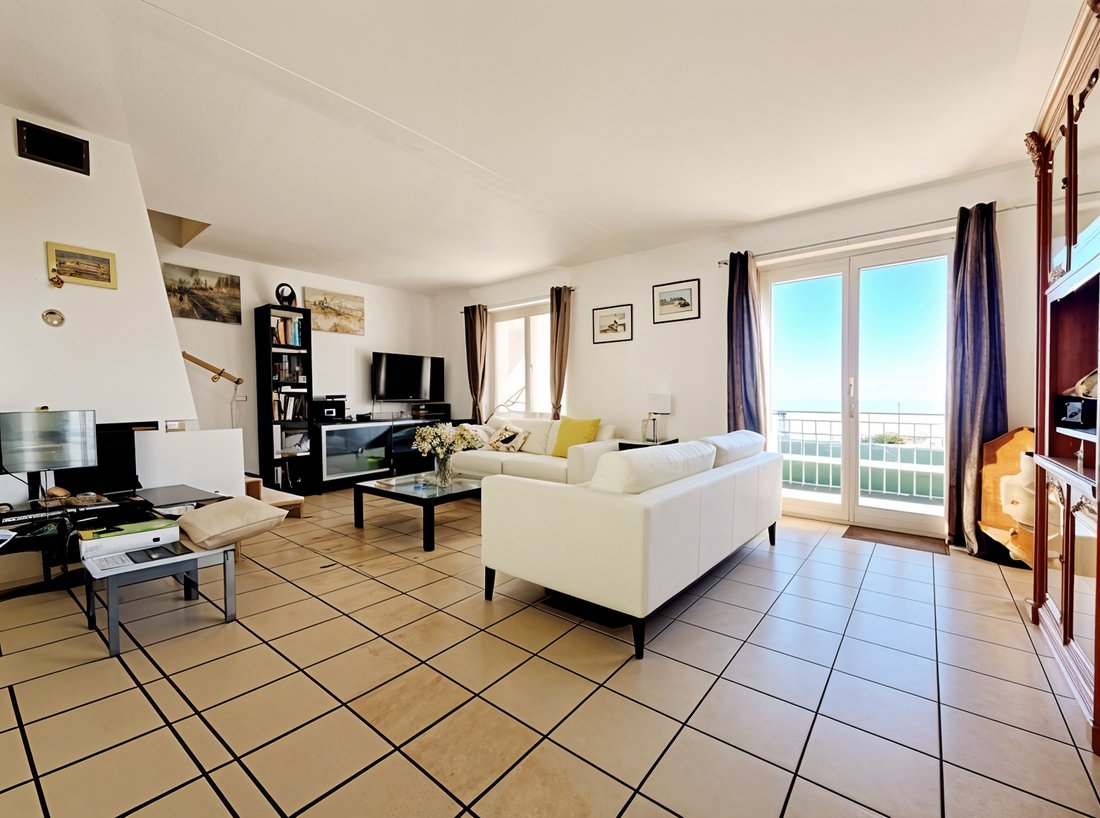 Villa in Arzier-Le Muids, Vaud, Switzerland 2 - 18576062