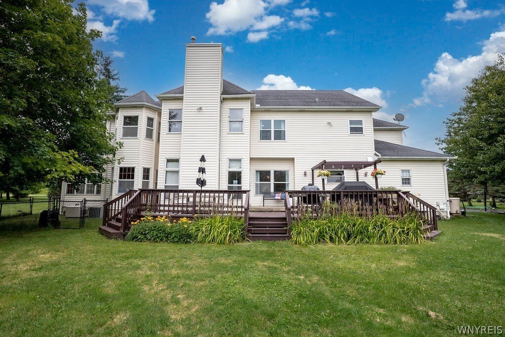 House in Clarence, New York, United States 4 - 18574391