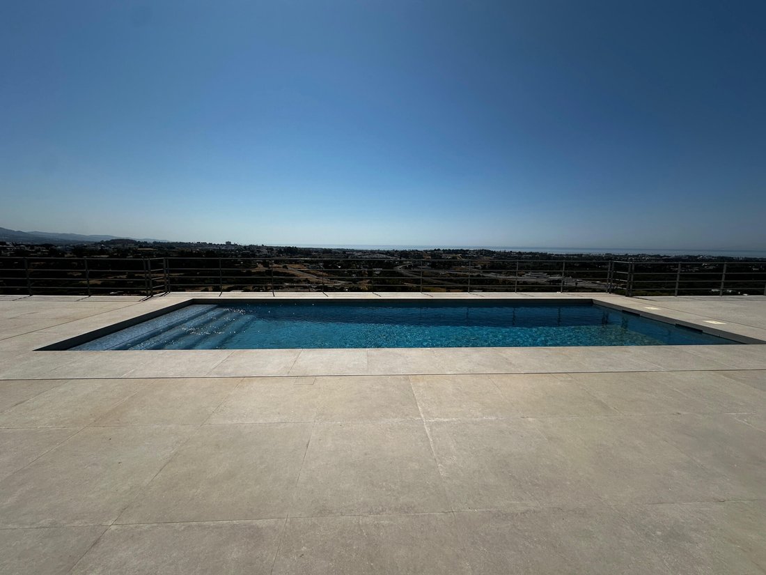 Villa in Benahavis, Andalusia, Spain 1 - 18574503