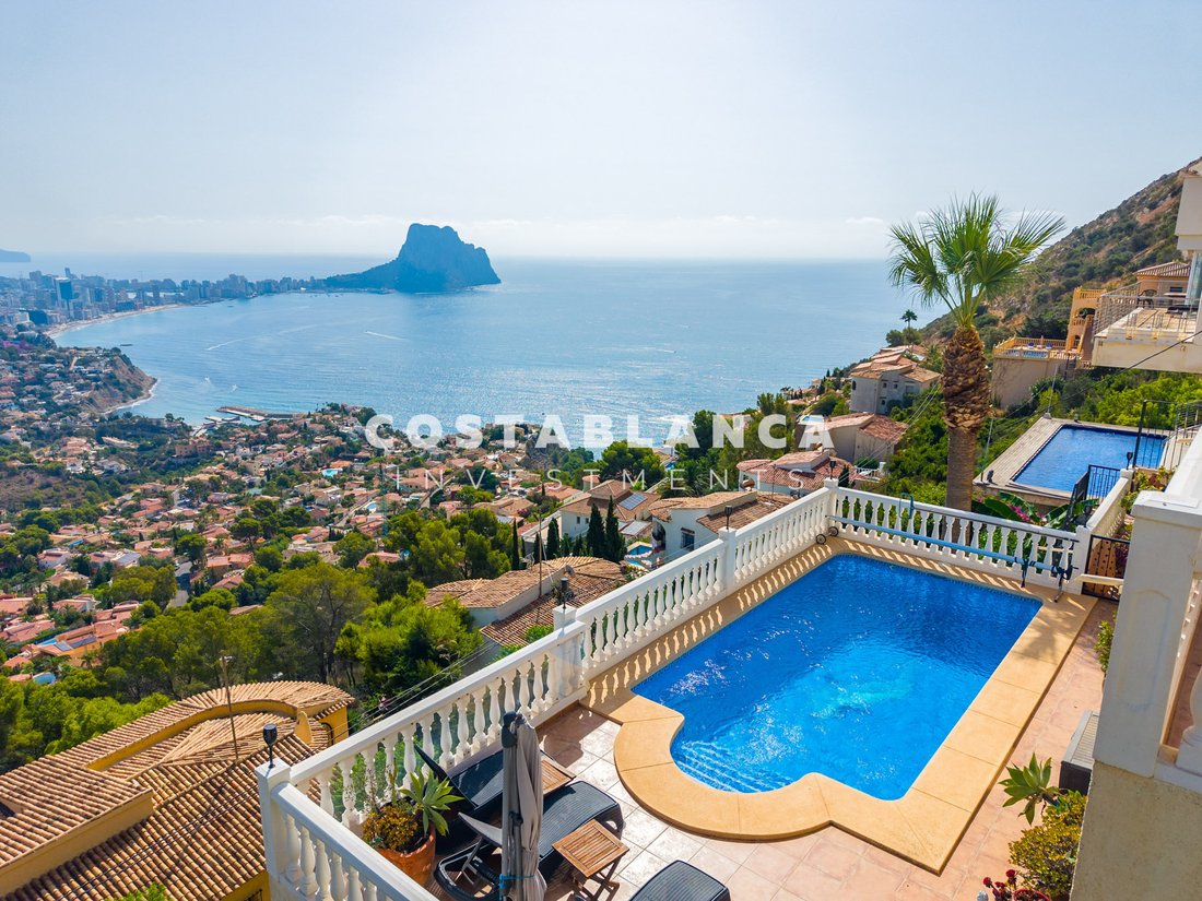 Villa in Calp / Calpe, Valencian Community, Spain 1 - 18575226