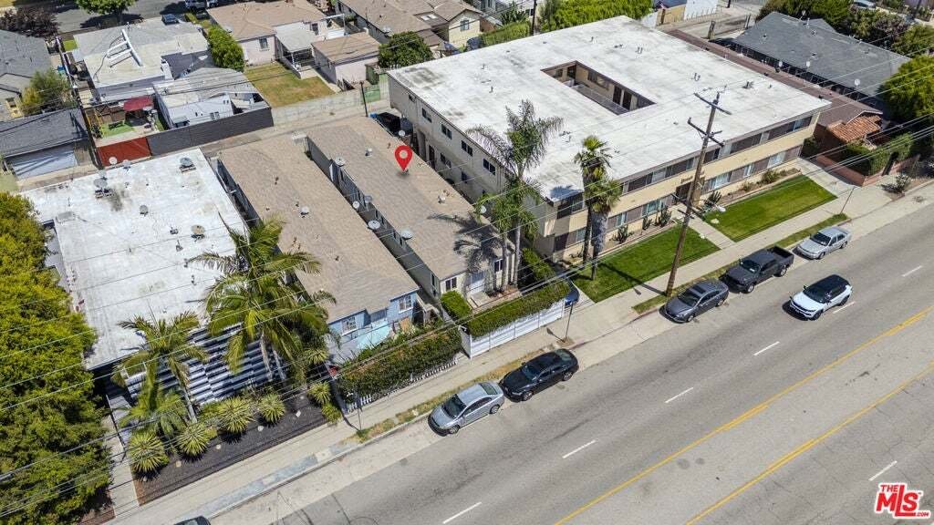 Los Angeles, California, United States 2 - 18577027