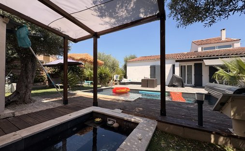 House in La Ciotat, Provence-Alpes-Côte d'Azur, France 1