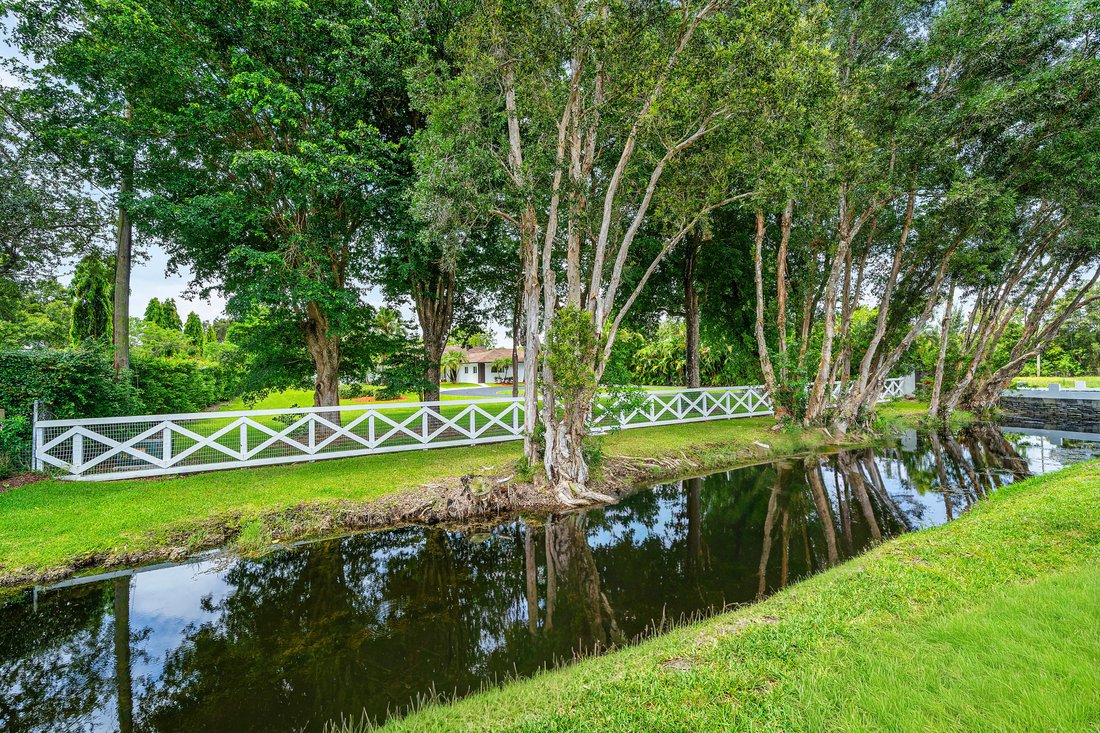 Estate in Southwest Ranches, Florida, United States 3 - 18574632