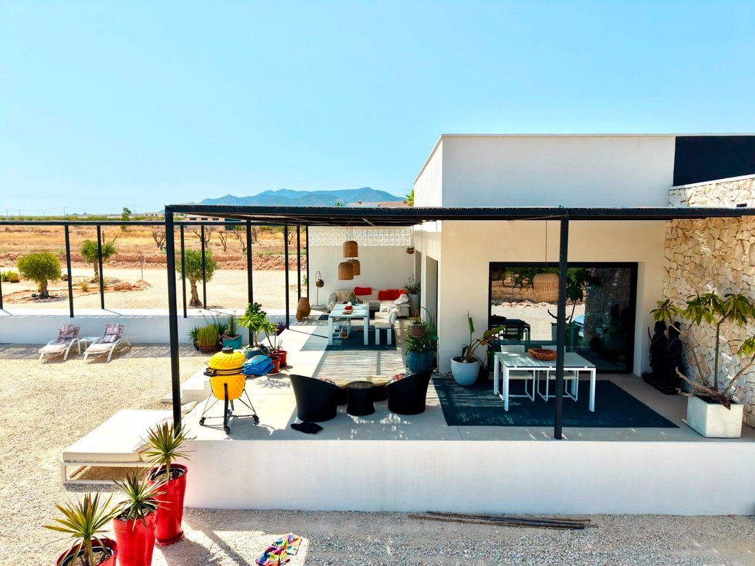Villa in el Pinos / Pinoso, Valencian Community, Spain 3 - 18578311