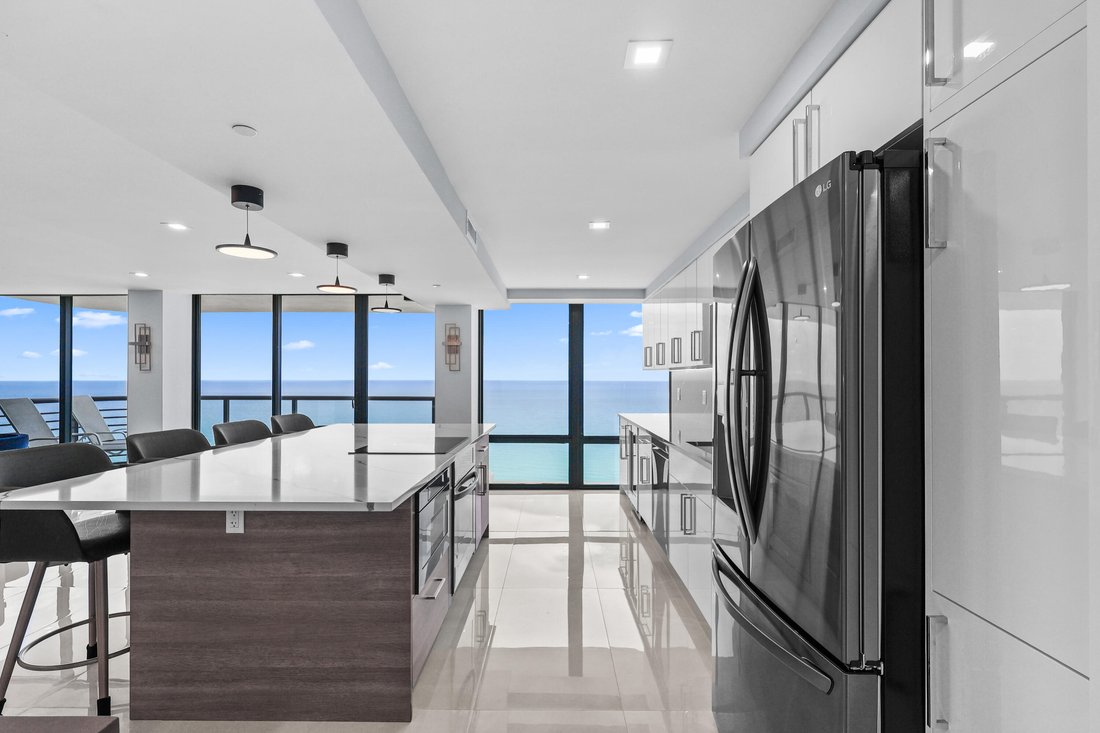 Condo in Boca Raton, Florida, United States 5 - 18577787