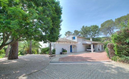 Villa a Valescure-Vaulongue-Clair Bois-Vallon Suveret, Saint-Raphaël, Francia 1