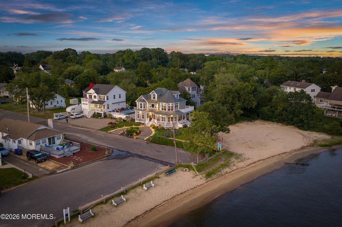 House in Toms River, New Jersey, United States 1 - 18575995