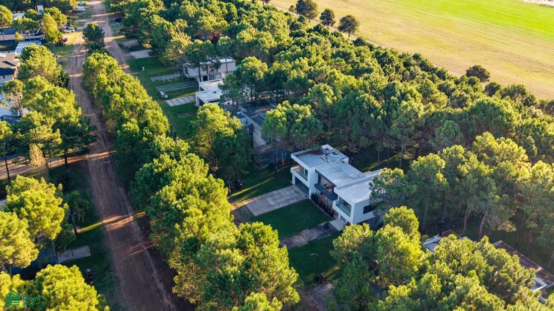 House in Pinamar, Buenos Aires Province, Argentina 3 - 17417274