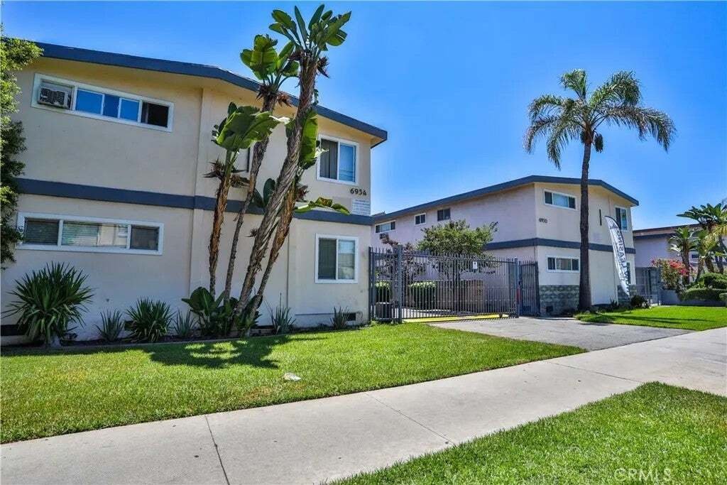 Los Angeles, California, United States 3 - 18577276