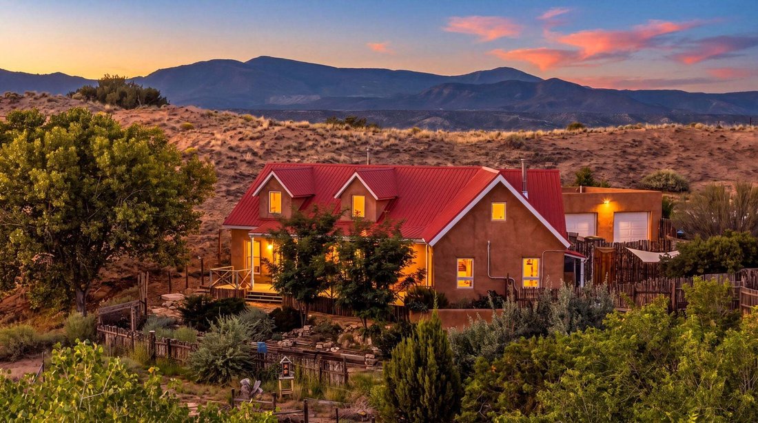House in Española, New Mexico, United States 1 - 18576739