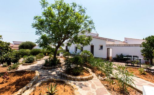 Villa in Pedreguer, Valencian Community, Spain 1