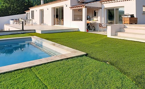 Villa in Sainte-Anastasie-sur-Issole, Provence-Alpes-Côte d'Azur, Frankreich 1