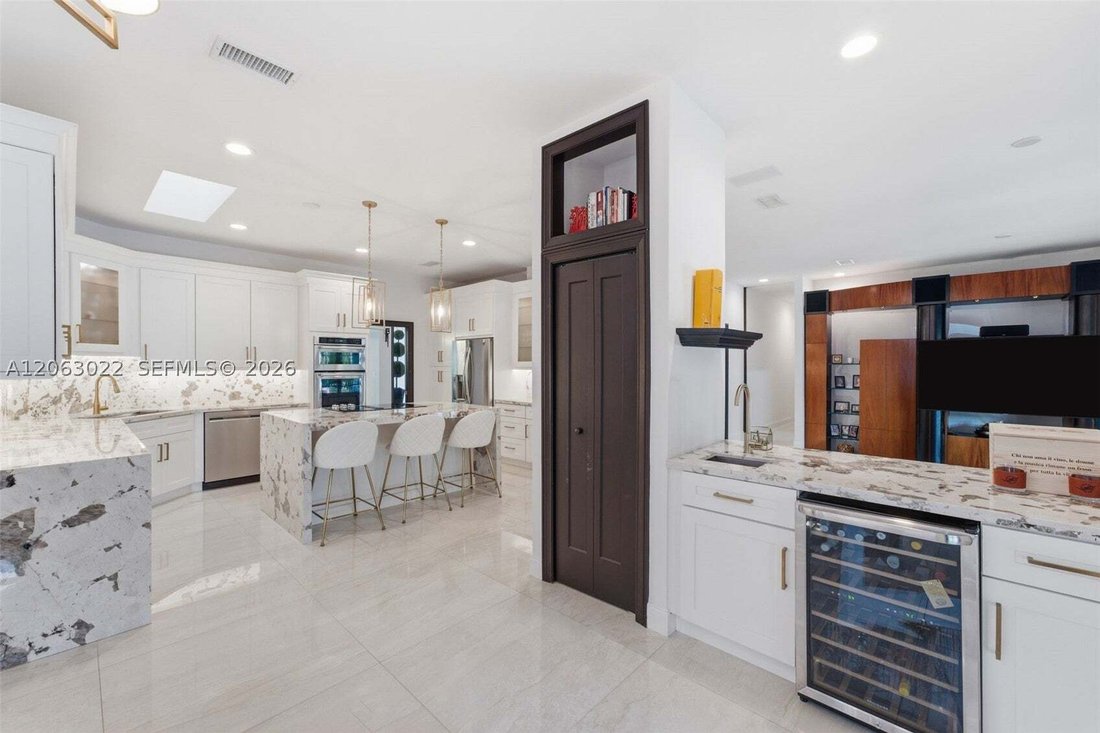 House in Miami, Florida, United States 5 - 18576913