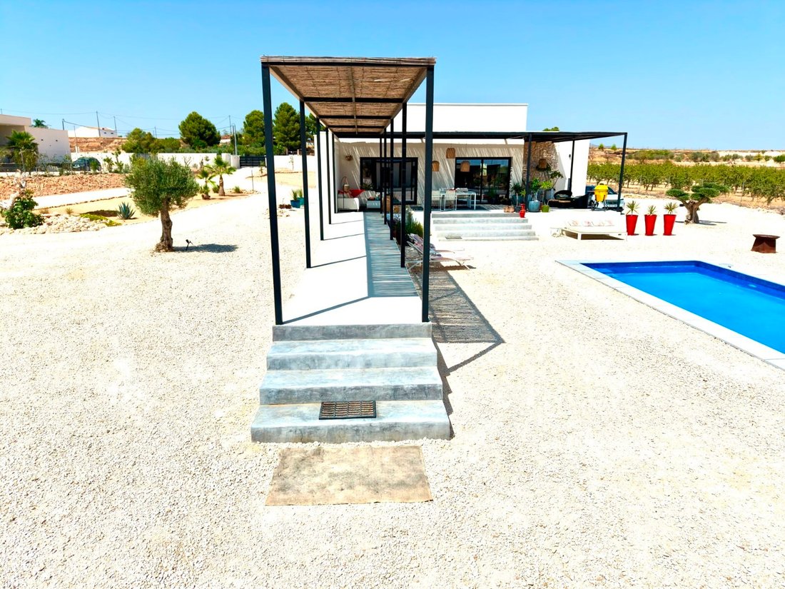 Villa in el Pinos / Pinoso, Valencian Community, Spain 5 - 18578311