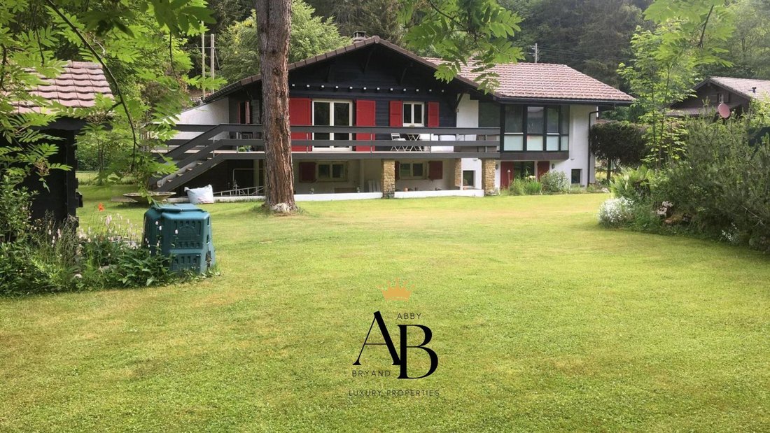 Chalet in Saint-Cergue, Vaud, Switzerland 1 - 18575820