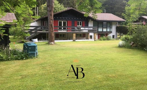 Chalet in Saint-Cergue, Vaud, Switzerland 1