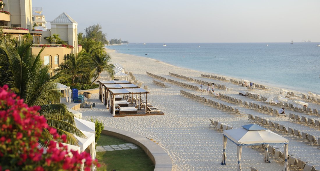 Apartment in George Town, George Town, Cayman Islands 3 - 18577877