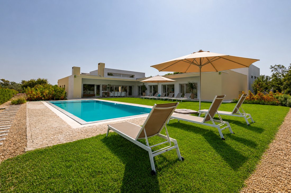 Villa in Quinta do Conde, Setúbal Municipality, Portugal 1 - 18574140