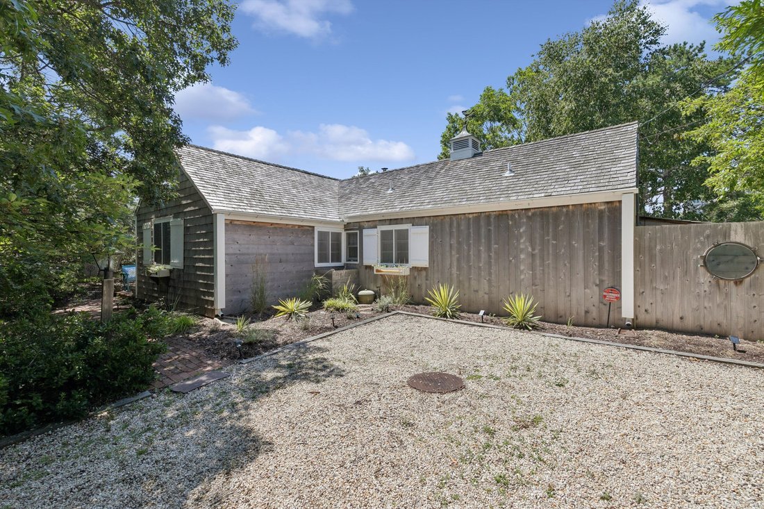 Amagansett, New York, United States 2 - 18577795