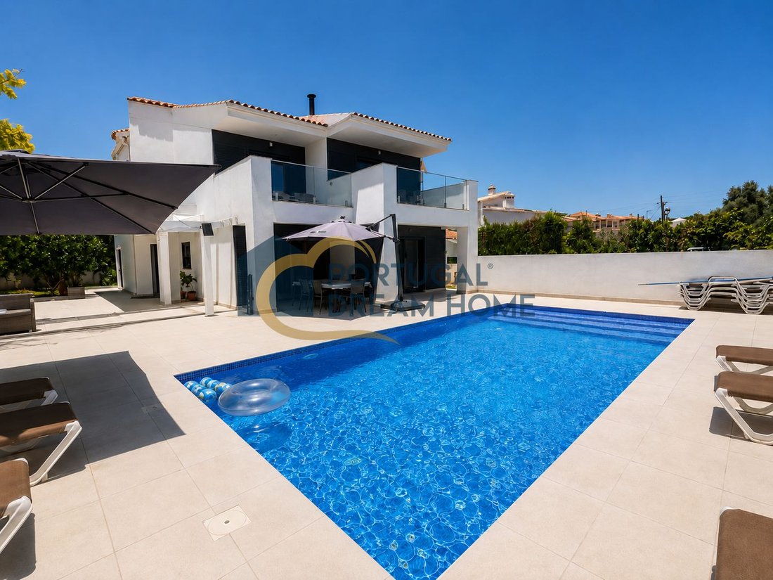 Villa in Olhos de Agua, Algarve, Portugal 1 - 18578243