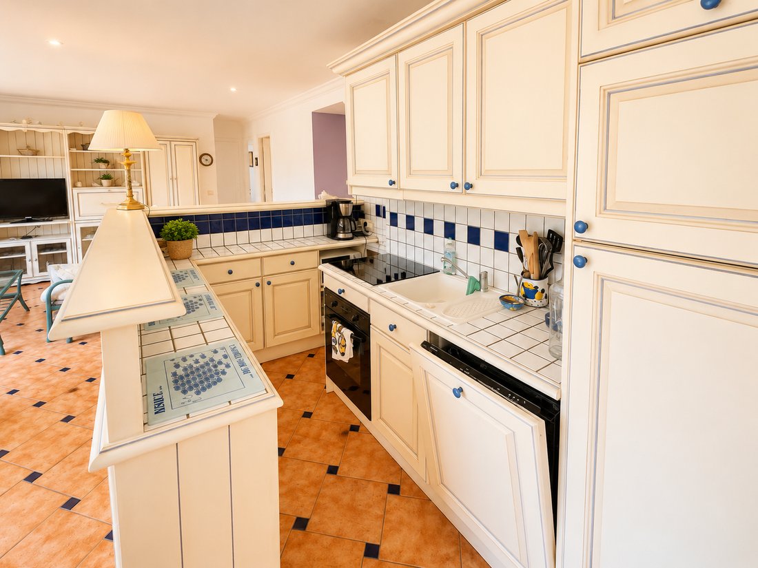 Apartment in Nord, Cavalaire-sur-Mer, France 4 - 18576724
