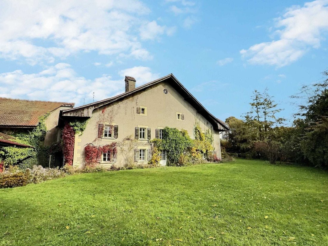 Villa in Le Mont-sur-Lausanne, Vaud, Switzerland 1 - 18576159