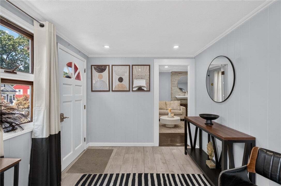 House in Cranston, Rhode Island, United States 5 - 18576031