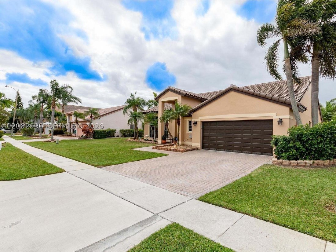 House in Miramar, Florida, United States 3 - 18576943