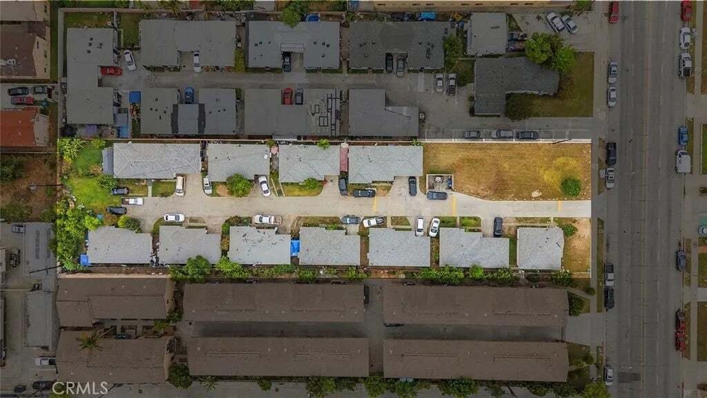 Montebello, California, United States 1 - 18577263