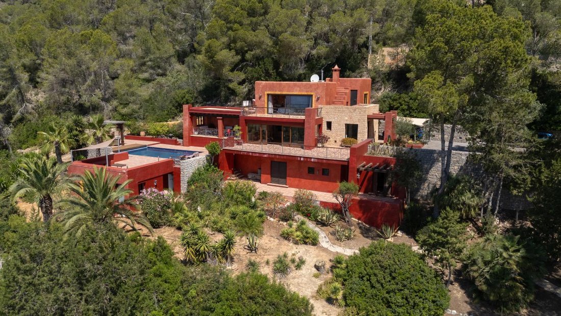 Villa in Es Cubells, Sant Josep de sa Talaia, Balearic Islands 1 - 18575972