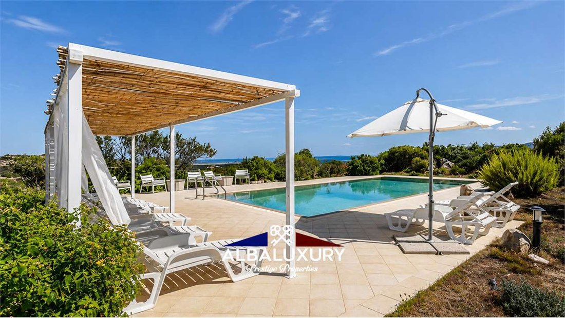 Villa in Trinita d'Agultu e Vignola, Sardinia, Italy 5 - 15346218