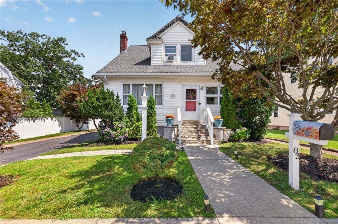 House in Cranston, Rhode Island, United States 4 - 18576031