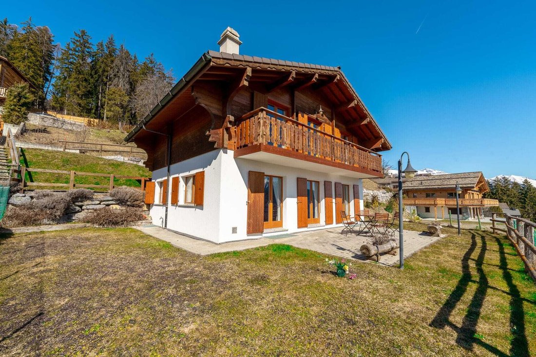 Chalet in Crans-Montana, Valais, Switzerland 1 - 18575860