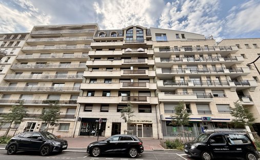 Apartment in Centre Ville, Charenton-le-Pont, France 1