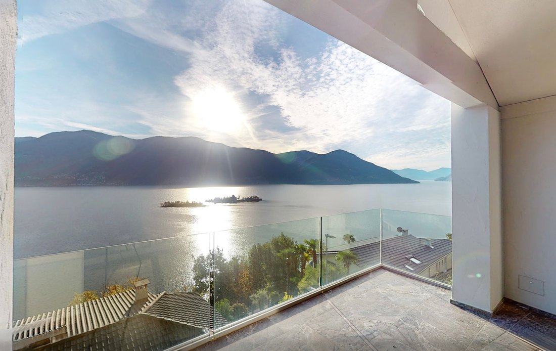 Villa in Ronco sopra Ascona, Ticino, Switzerland 1 - 18575873