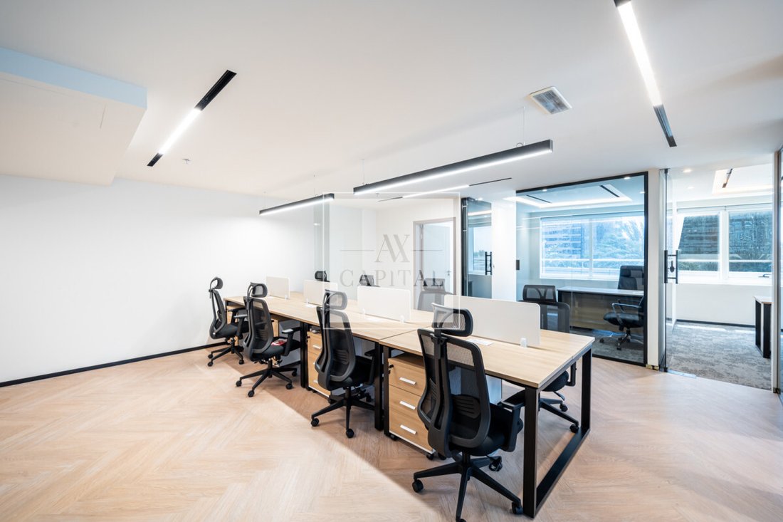 JLT / Jumeirah Lakes Towers, Dubai, United Arab Emirates 2 - 18575233