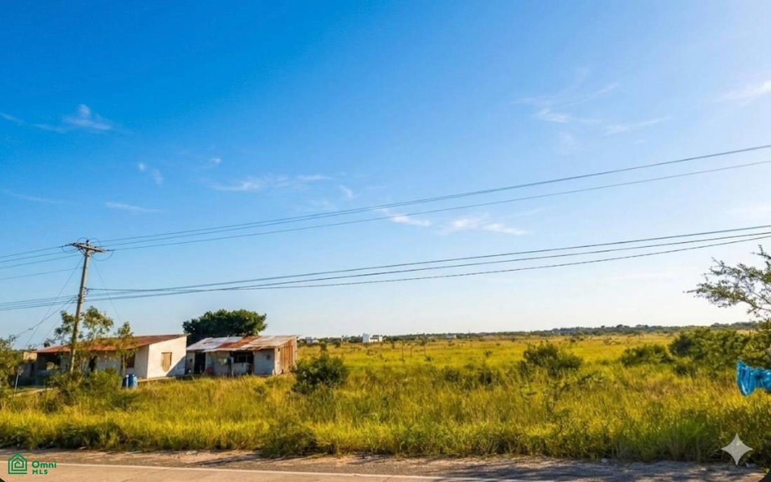Land in Santa Cruz de la Sierra, Santa Cruz Department, Bolivia 2 - 17968311