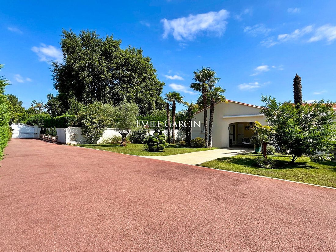 Villa in France-L'Alouette-Jean Bart, Pessac, France 3 - 18578274