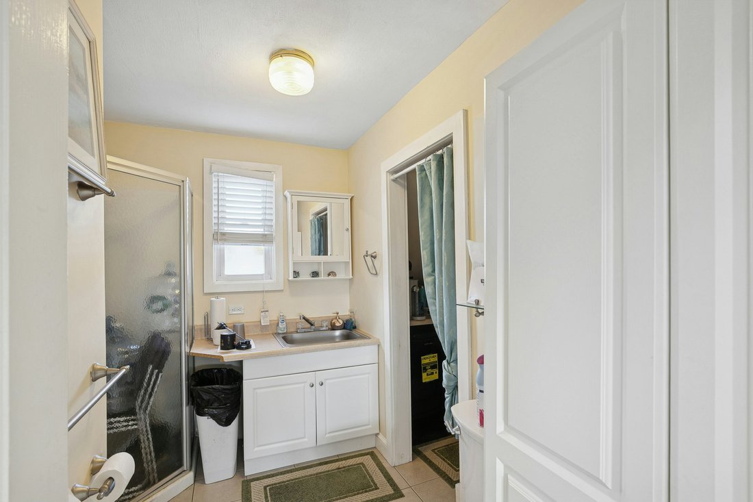 House in Smithtown, New York, United States 5 - 16747109