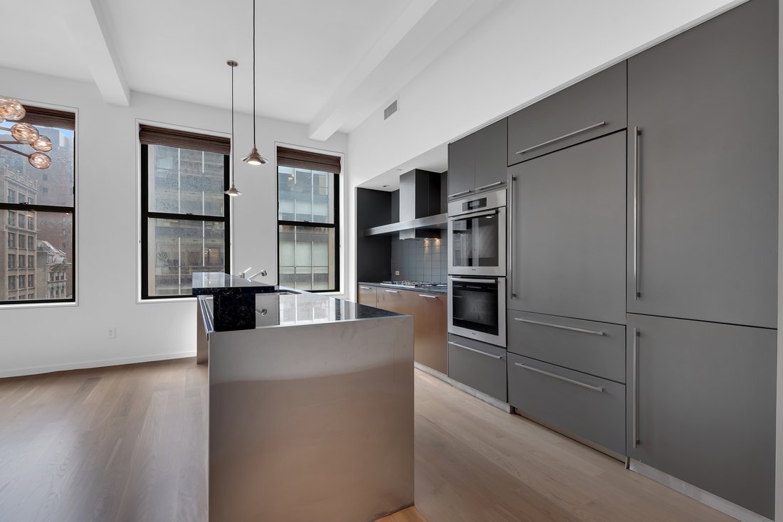 New York, New York, United States 4 - 18519235