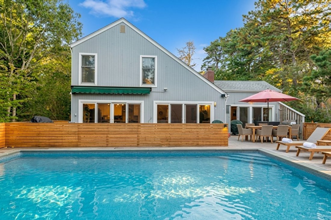 East Hampton, New York, United States 2 - 16058140