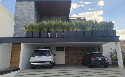 House in San Luis Potosí, San Luis Potosi, Mexico 1
