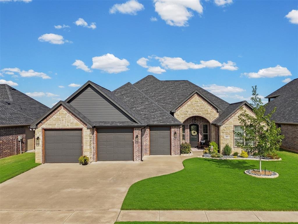 House in Granbury, Texas, United States 1 - 18577609