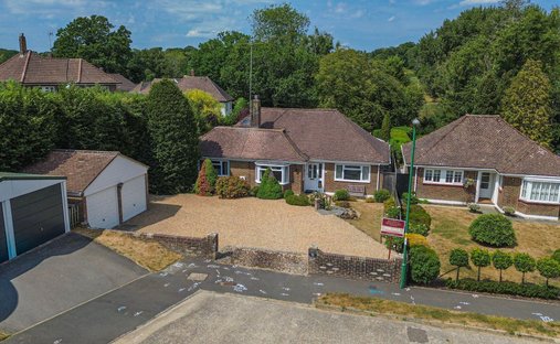 Bungalow in Haywards Heath, England 1
