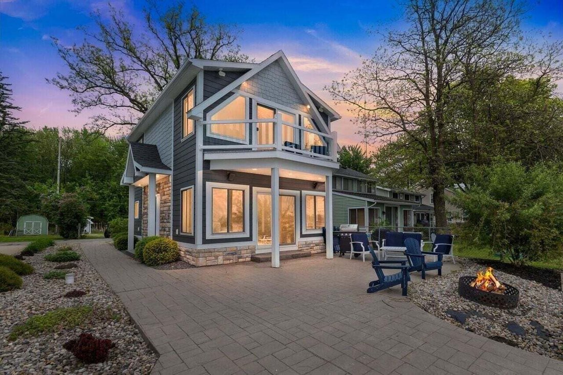 House in Manitou Beach-Devils Lake, Michigan, United States 1 - 18577056