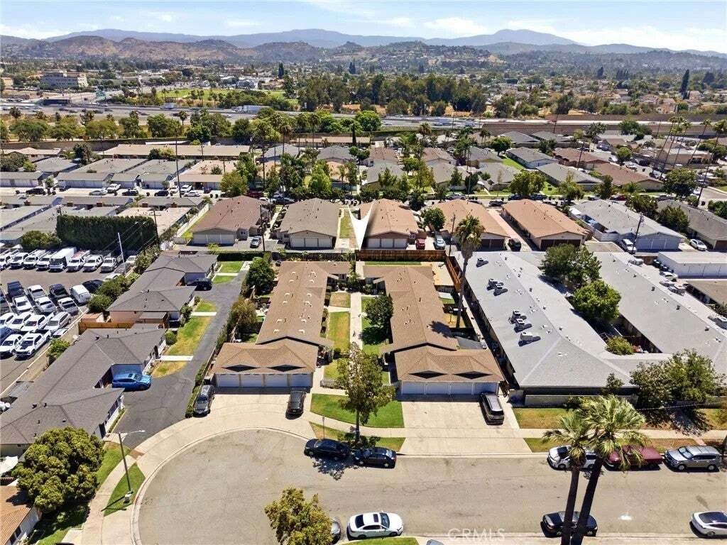 Orange, California, United States 1 - 18577248