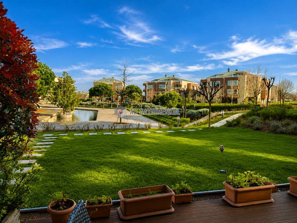 Apartment in İstanbul, İstanbul, Turkey 1 - 18574535